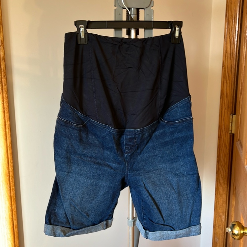 Maternity Jean shorts, size 12